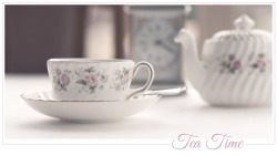 Tea Leaves & Teacups