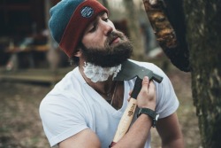 5-1-5-o:  scoutforth:This is Daniel Norris. He’s from Tennessee and is currently a pitcher for the Toronto Blue Jays. He shaves with an axe, lives in a van, loves Jesus, and drinks a lot of coffee. I’m swooning.  I am in love