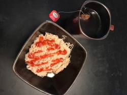 better-when-thin:  My first time trying Shirataki noodles. Wish me luck!  Noodles - 20 calories Teriyaki sauce - 15 calories Sriracha- 5 calories  Tea- 0 calories Trivia- 0 calories  Total 40 calories   Stay safe 
