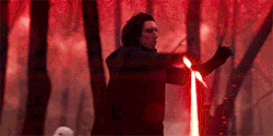 magswoods:  Kylo Ren in the new Star Wars: The Rise of Skywalker  trailer.