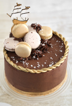food&ndash;archives:  Double Frosted Salted Caramel Mocha Cake. 