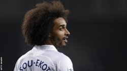 dynamicafrica:  From banana throwing to name-calling, there’s a lot of racism against black players that happens in the world of football. That’s why we love Cameroonian player Benoit Assou-Ekotto’s reason for not opting to play for France, despite