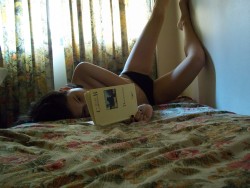 That exactly how I read a book lol
