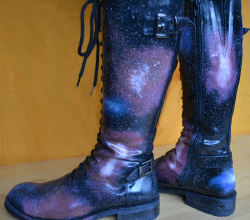 commandervictoriashepard:   magicallyimprobable:  Space boots vol 2! Need I say more? Compare with our first try. I think these turned out p. nice. Made with Cajahdus, who will henceforth walk in style.  I need these 