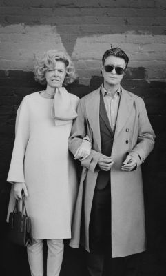 eatsthingsformoney:  darksilenceinsuburbia:  David Bowie as Tilda Swinton, with Tilda Swinton as David Bowie by Jeff Cronenweth  Well this is the greatest photo ever 