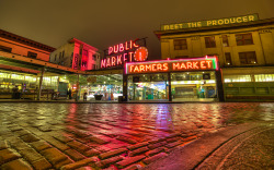 itakephotosofallthethings:  A Cliché Image of Pike Place Pike Place / Seattle, WA View it on Flickr More photos by John Westrock on Flickr.
