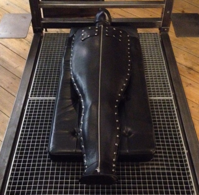 rdy4rbr44:kinkynbama:Lederwerkstatt Berlin, is probably the finest maker of custom leather worldwide. They&rsquo;ve just released a line of sleep sacks. The quality is unmatched. Can&rsquo;t wait for it to arrive!srunning craftsmanship, would love to