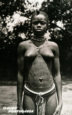 anachoretique:  1950s Guinea 