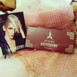FUCKING FINALLY. Seriously, I ordered this at 5 fucking AM on March 3rd. And it is now the 20th. #jeffreestarcosmetics shipping to Aus SUCKS. (Lucky I love the products) #jeffreestar #androgyny #androgynypalette #makeupmakeseverythingbetter #instamakeup