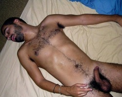 I am like that after jerking off for 20 minutes nice to sleep w/all your jesm on your stomach!!!