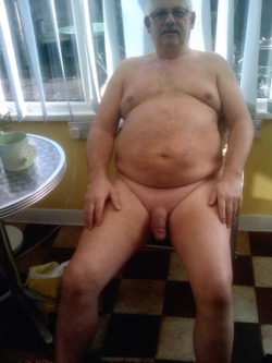 bearbudcub:  Hi! I’m looking for a mature senior hairy chubby Arab daddy. I wish you could be my daddy, my skype id is bearbudcub contact me if your interested. I’m near in Dammam and Khobar.