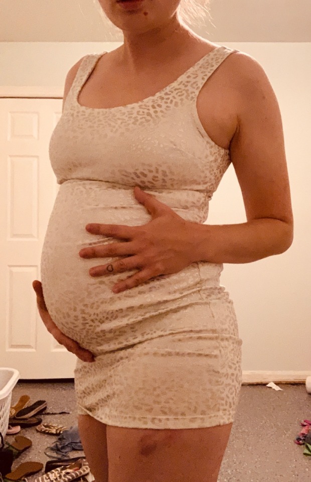 lmbbabe:This used to be my go-to club dress! Not anymore!Look at that belly 😍