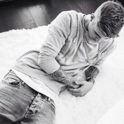 Perfect boy @justinbieber #love #belieber #black #and #white #boy #justin #tattos #sexy #swag #beautiful #justinbieber #JB #idol #photo #biebs