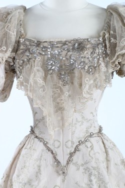 fripperiesandfobs:Evening dress ca. 1895From Kerry Taylor Auctions