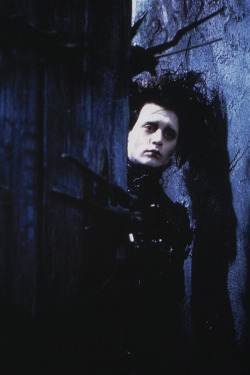 9090432-deactivated20140709:  Johnny Depp as Edward in Tim Burton’s ‘Edward Scissorhands’ 1990. 