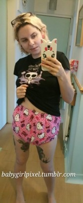 babygirlpixel:  I love these plastic pants (what you can’t see is the soaked nappy underneath them!)