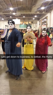 monk3ydizziness:  stability:  photo from SLC Comic Con (via CliveBixby22)  Best cosplay ever. 