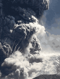 absinthius:  Eyjafjallajökull eruption - April 2010