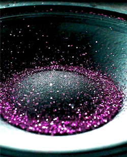 missharpersworld:  solslittlewindow:  Glitter and BOOM.  What’s not to love? missharpersworld  omg AND IT’S PURPLE TO BOOT !! boom ! yay !! 