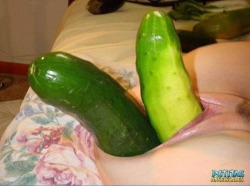 peggingallnight:  earp68: Shes in a real pickle! (sorry, couldnt help it) 