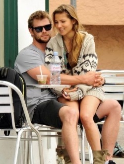 s-kully:  keepcalmandthunderfrost:  tinseltowngnome:  The final kissing scene for Thor 2: The Dark World was shot during retakes after the main filming was finished, but Natalie Portman, who portrays Thor’s love interest Jane Foster, wasn’t able to