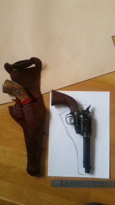 Project: My neighbor asked for a holster for his gun, and I offered to do something similar to one I made from scrap leather a year ago. It is a very simple - and in my opinion - good looking design. He was happy with it!