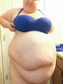 garyplv:  ssbbw-isla:  Trying on my new bikini… the bottoms are going to have their work cut out for them!!!   √