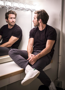 gyllenhaaldaily:Jake Gyllenhaal photographed by Nina Robinson for Town &amp; Country Magazine