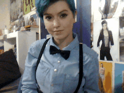 ge-ronimo:  ge-ronimo:  It’s cool, bowties are cool.   I don’t understand how people are reblogging thissss  http://jenna-lips.tumblr.com