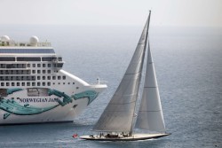Which would you rather be riding? (Racing yacht Hanuman and cruise ship Norwegian Jade)