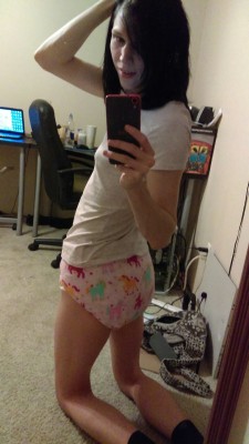 little-taybaby:  My adorable diaper cover :3 