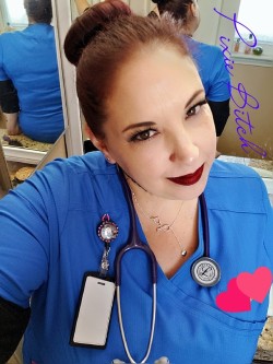 pixie-bitch75:  Scrubs… and what’s under my scrubs…. 🤭💜kisses,pixie💜  Have you ever been naughty with patients or other staff Pixie? 