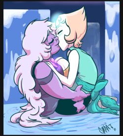silentnona:  Some glowing Pearlmethyst hanging out in Pearly’s room.  
