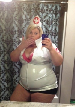 xxxxxccccccxxxxx:  Who want this nurse?  My kind of nurse 
