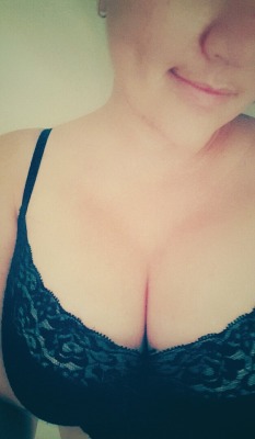 givethistomenow77:  Because boobs are nice 💋