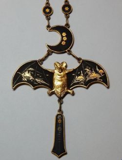 treasures-and-beauty:  Art Nouveau Japanese 24K; Silver Inlaid Damascene Bat and Crescent Moon Necklace 