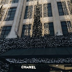 ohddaughter:  Oxford street Christmas shopping☑️