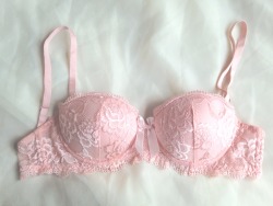 fairie-baby:A pretty lace bra with a delicate bow in the middle that I’ve had for almost a year and still haven’t worn, and yet, it is one of my favorite pieces I own.