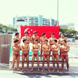 yahoosg:  Singapore’s water polo boys at their official #SEAGames sendoff. Who’s your favourite? 