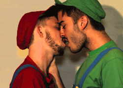 Never even thought about Mario &amp; Luigi making out&hellip;because they are Bros. This cosplay is hot though! 