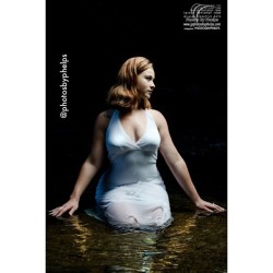 Model is @sammpurr yes this is real light no photoshop effects took this around 730pm wanted to really make this pop so she standout. Go f stop and flash out put levels  #glam #curves #fashion #redhead #sexy #shapely #photosbyphelps #wet #reflection