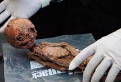 sixpenceee:  Tiny mummy from the dwarf ancient city of Makhunik. It’s only 25 cm tall (9 inches) but forensic studies reveal it to be  16-17 years old at the time of death. But after further investigation it was found out it was the body of a pre-mature