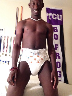 ryry7diaperboy:  Its alright to be in diapers while in college :) #diapersareawesome #incontinent #abdl #diaperboy #autistic   HOT!