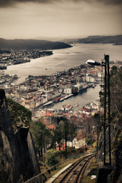 travelingcolors:  Bergen | Norway (by Luke Taylor)
