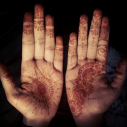 half-writings:  Got my henna done :)) 