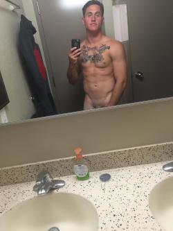 straightbaitedguys:  He’s a cute, buff, handsome dork. Submit straight guys to be baited! Follow me too :)