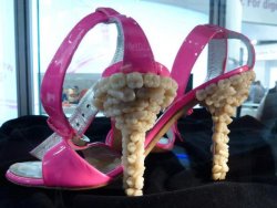 collegehumor:  Tooth Covered High-Heels Are Pretty Gross Flossy flossy.