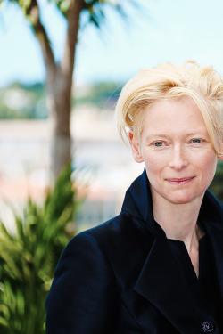 tildaswinton-daily:  Tilda Swinton at the Only Lovers Left Alive photocall, in Cannes, 25 May 2013