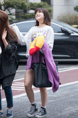 laboumdaily:  150403 OTW to KBS Music BankCR:LABOUM6Do Not Edit