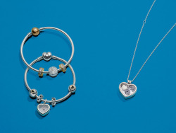 pandora-us-jewelry:    DO treat mom to something special this Mother’s Day. Our NEW Mother’s Day collection is sure to make her smile. #DOLove 